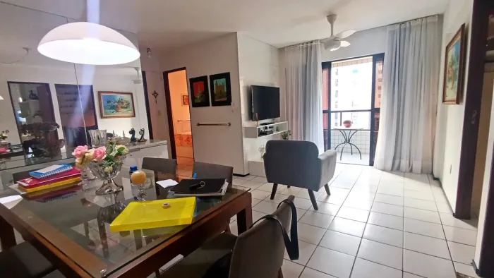 Apartamento com 3 quartos à venda em Maceió