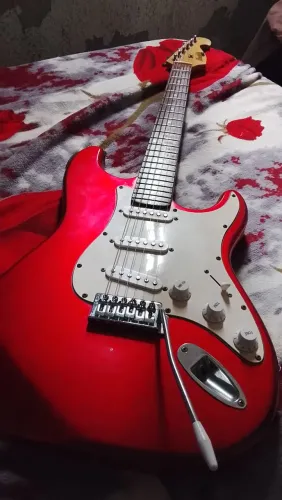 Guitarra stratocsster Memphis mg32 vermelha