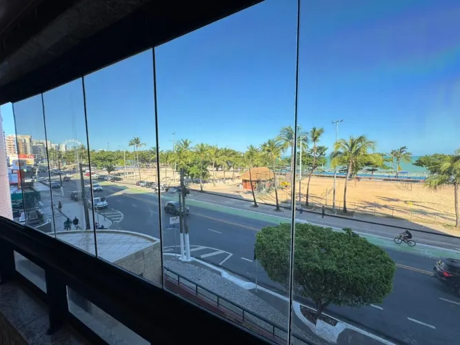 Vista Mar Deslumbrante na Pajuçara | 3 Suítes + 3 Vagas e Estrutura Premium