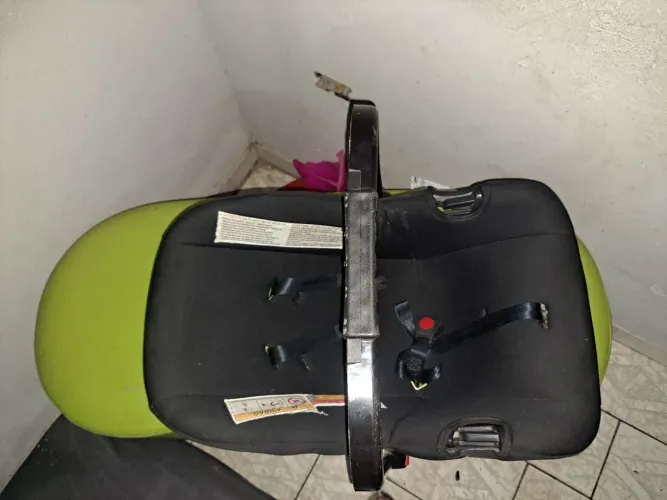 Bebê conforto, apenas 180,00 super conservado