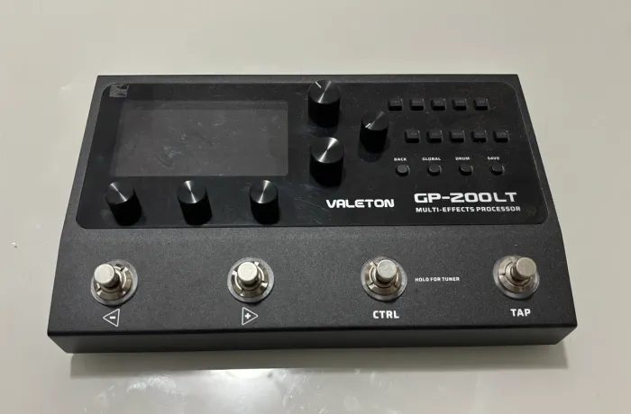 Valeton GP-200LT - R$ 1.000