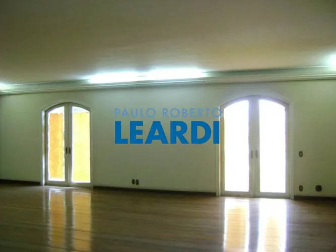 CASA ASSOBRADADA - JARDIM GUEDALA - SP