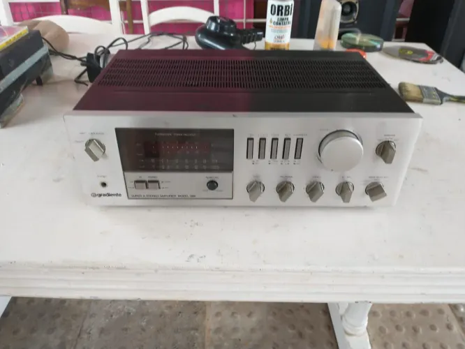 Amplificador Gradiente 366 + Dois caixas com alto falante de 15