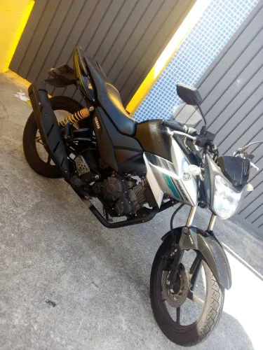 Vendo moto YAMAHA / YS150 FAZER SED