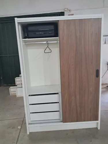 Guarda Roupa