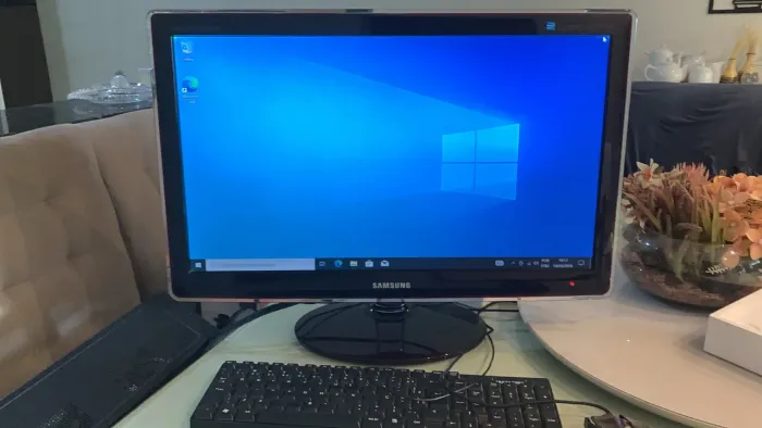 Monitor Samsung 24 polegadas com HDMI - leia anúncio 