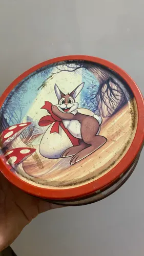 Lata de biscoito antiga