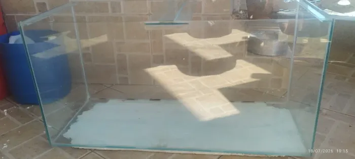 Aquário 200 litros usado em perfeito estado vendo ou troca