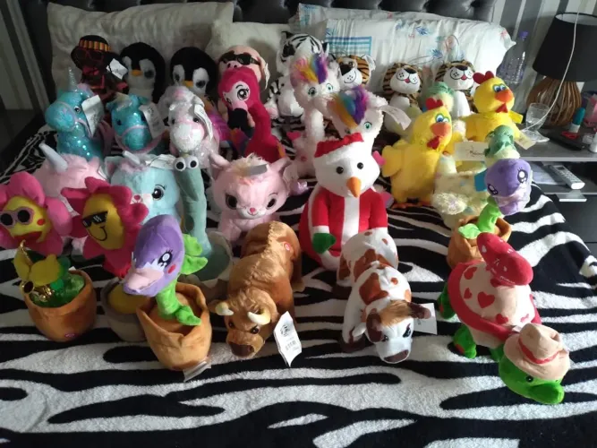 Lote com 30 pelúcias eletrônicas