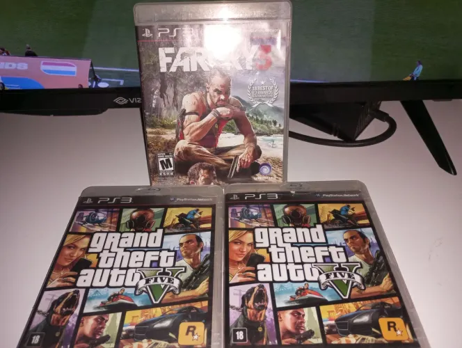 Lote de 2 GTA 5 e Far Cry 3