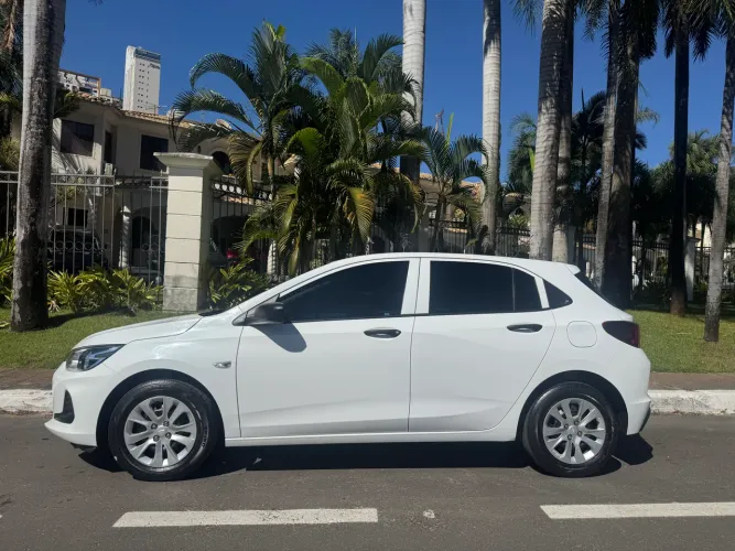 Chevrolet Onix Hatch 1.0 12V TB Flex Aut. 4P 2021