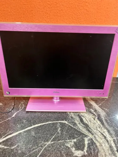 TV Philco 24" LED Rosa (Edição Especial) - Para Conserto ou Peças + Fonte Original