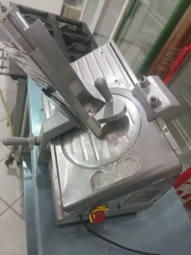 Cortador de frios bermar 