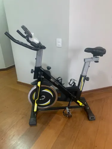 Bike fitness novíssima  com manual