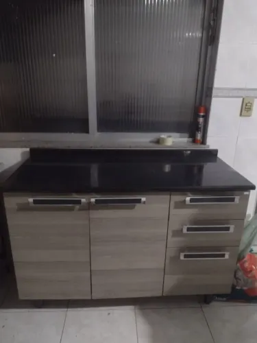 ARMÁRIO DE COZINHA