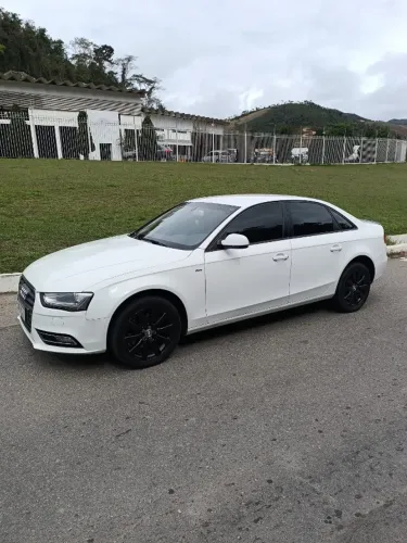 Audi A4 2.0 Avant 16V TFSI Quattro Stronic 2013