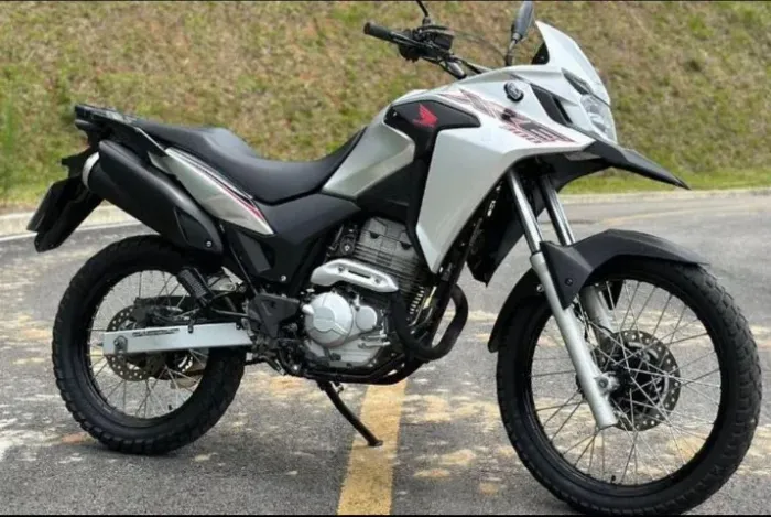 Honda Xre 300 ano 2019