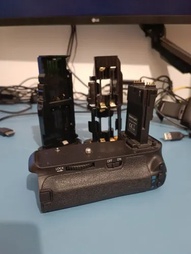 Battery Grip Canon BG E14