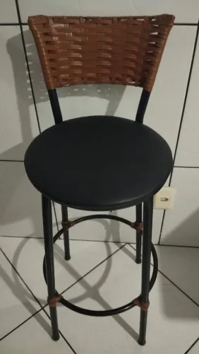 Kit 3 banquetas altas com detalhe trançado