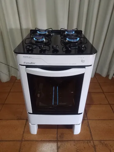 Fogão mesa de vidro 04 bocas, novíssimo, acendimento elétrico, marca Esmaltec 