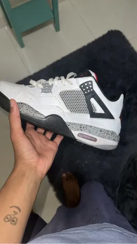 Tênis Jordan 4
