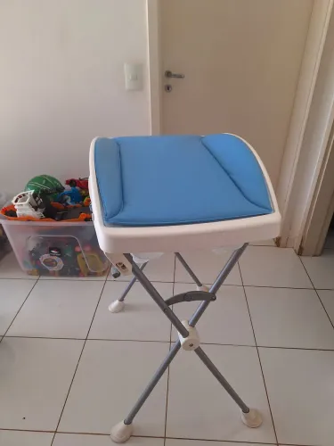 Vendo banheira com suporte e trocador