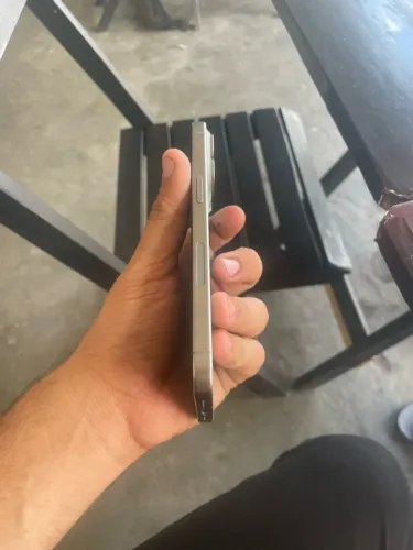 iPhone 15 Pro Max 256 giga 85 por cento de bateria original todo nunca foi aberto