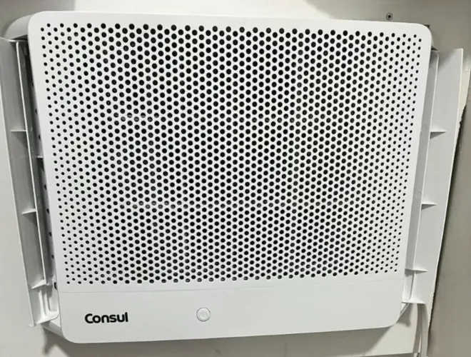 Ar-condicionado de janela (ACJ) CONSUL 7.500 Btu/h Eletrônico C/ controle