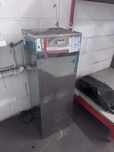 Bebedor purificador refrigerado inox