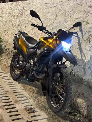 Vende-se ou troca xre 300 2010