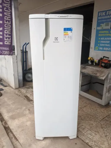 Geladeira Electrolux normal 262 litro com garantia de 3 meses e entrega grátis 