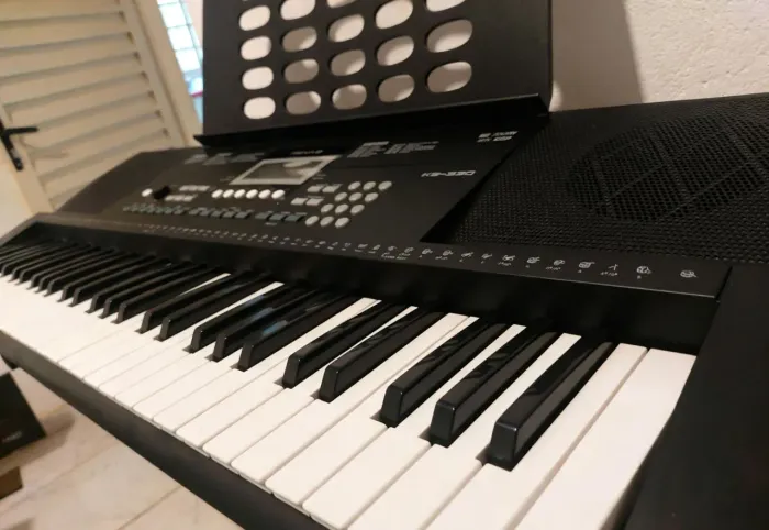 TECLADO REVAS KB-330 | COMPLETO E  SUPER CONSERVADO