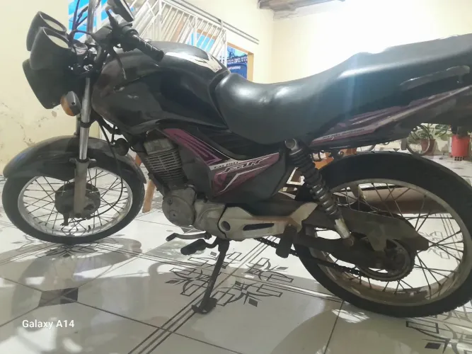 Vende-se Honda CG 150 ESDi