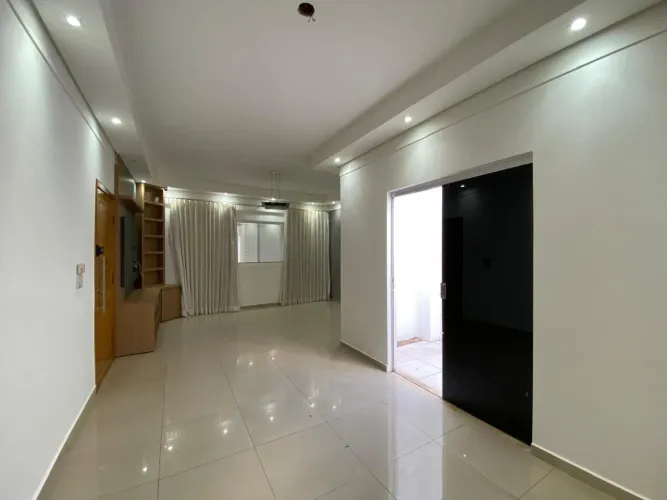 Casa à venda no bairro Jardim dos Gravatás em Uberlândia