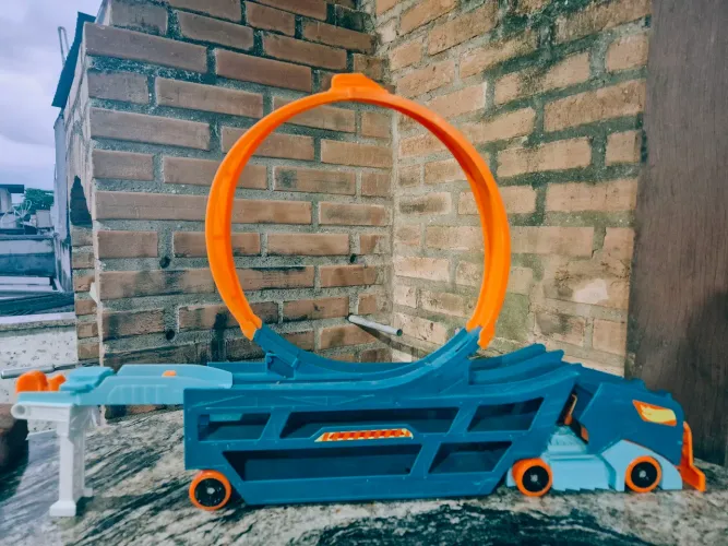 Caminhão Transportador Hot Wheels Manobra Radical com Looping (Original Mattel)