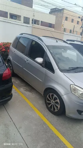 Fiat Idea Attractive 1.4 Fire Flex 8V 5P 2012