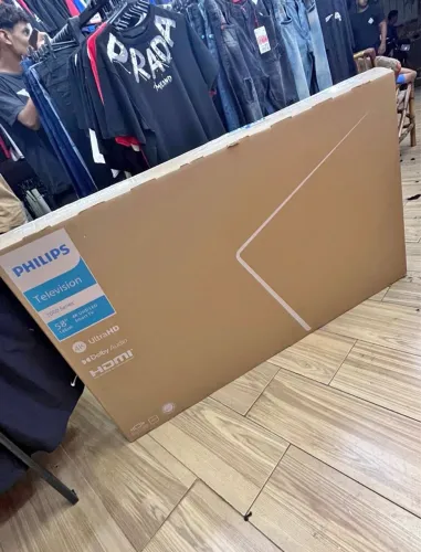 Smart TV 58? Philips 4K UHD com Google TV - Nova e Lacrada