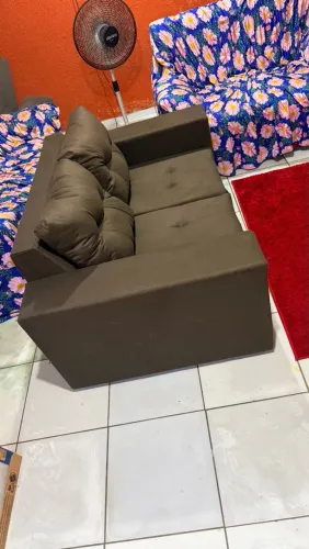 Sofá retrô novo