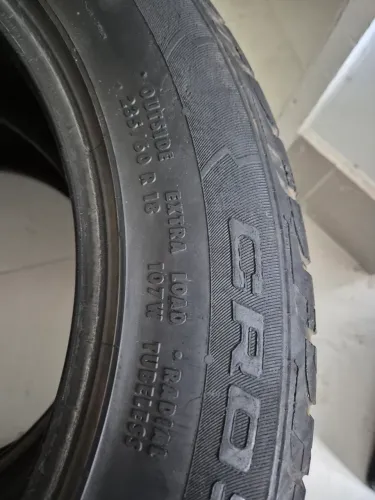 2 pneus 235/60/18 Continental