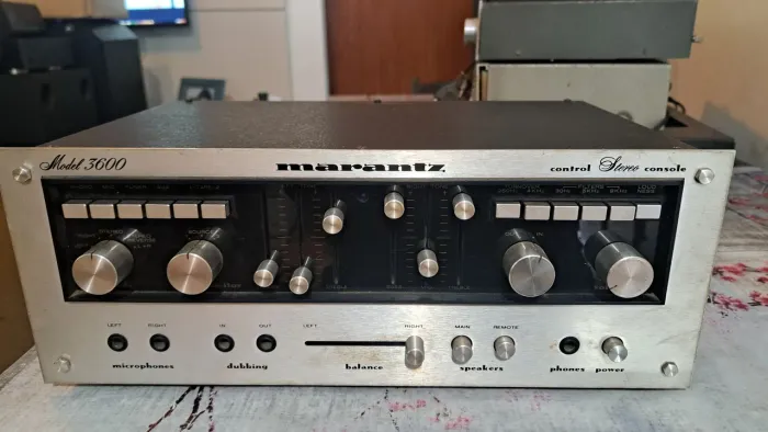 Pré-amplificador Marantz 3600