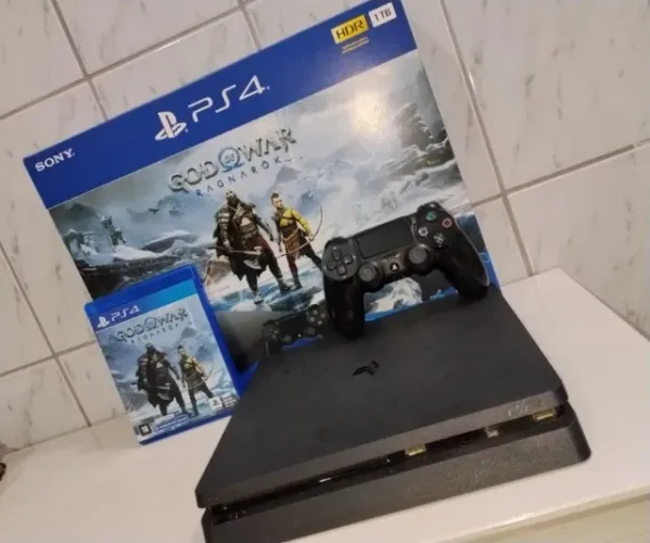 PS4 Slim 1TB Original + Controle Original - Excelente Estado