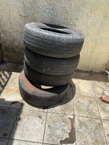 Pneus 245/60 R16
