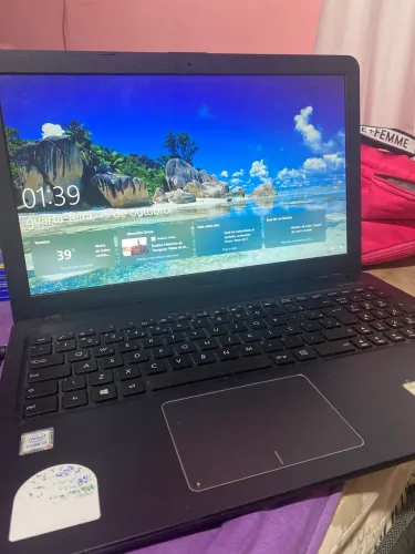  Notebook ASUS VivoBook 15 Core i3 SSD - Funcionando Perfeito