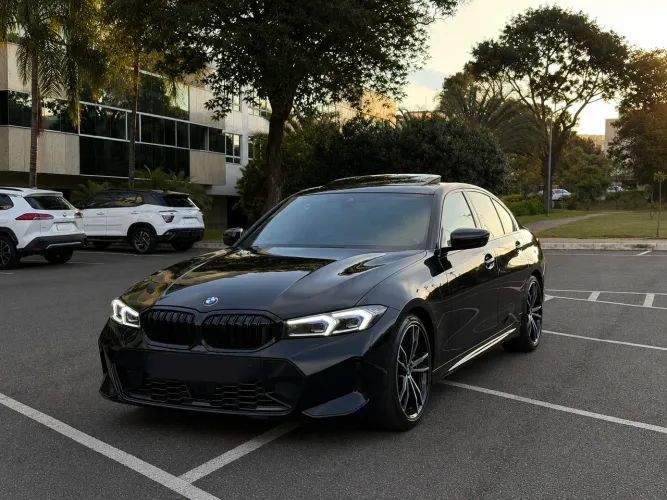 BMW 320I A 2.0 TB M Sport Activeflex 16V 4P 2023
