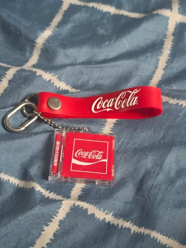 Chaveiro Coca Cola Rock in Rio Mini CD 2026