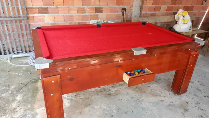Vendendo uma bilhar em perfeita condições barato para vender logo