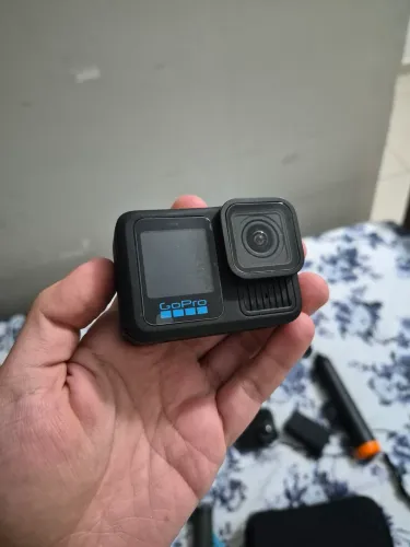 Vendo go pro 13 conservadíssima e com NF-e