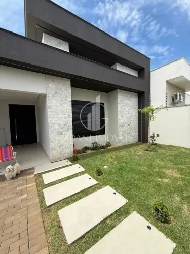 CASA INTELIGENTE COM 3 SUITES E PISCINA AQUECIDA DE ALTO PADRÃO A VENDA DE PORTEIRA FECHAD