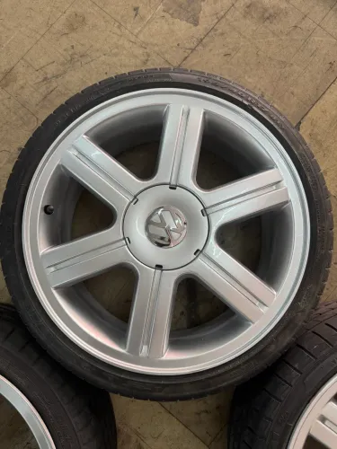 Rodas rallye pimentinha 17x7 pneu 195/40