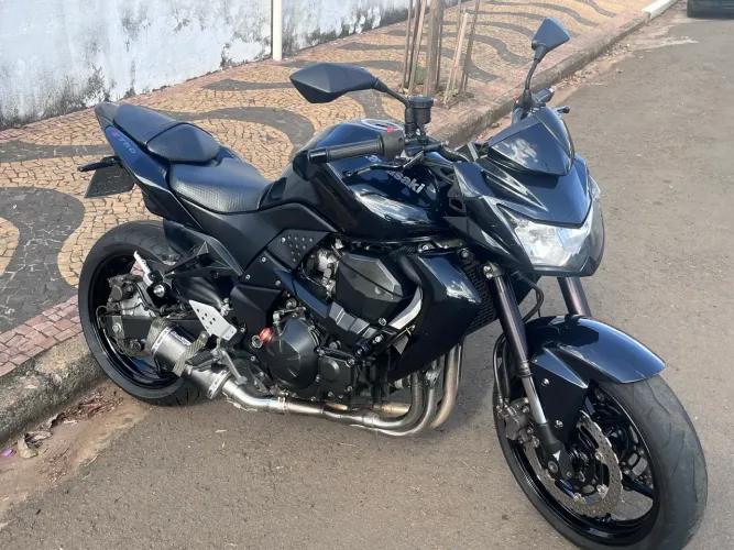 Vendo Kawasaki Z750